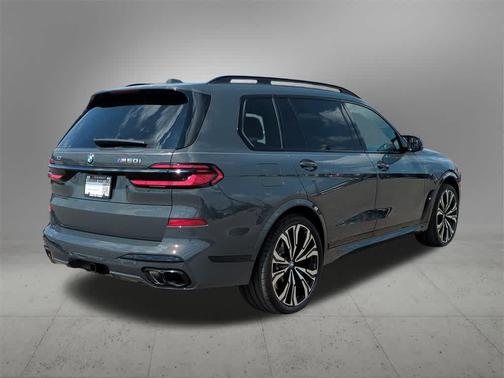 2025 BMW X7 M60i