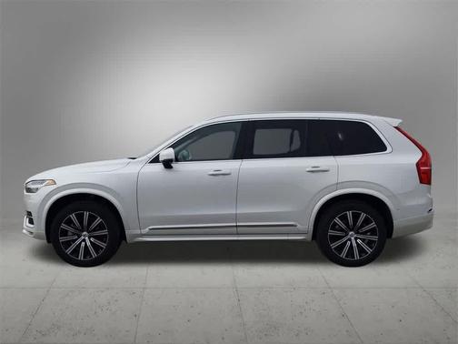 2025 Volvo XC90 B6 Plus 7-Seater