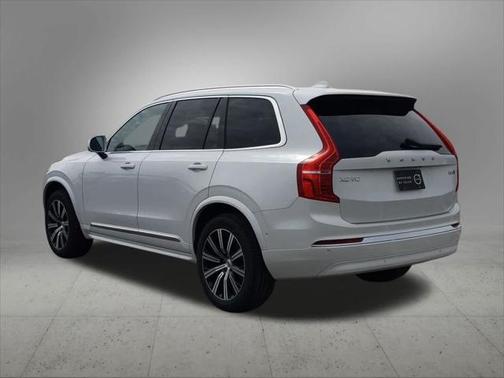 2025 Volvo XC90 B6 Plus 7-Seater