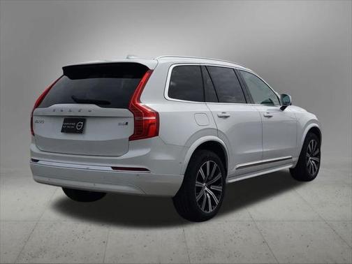 2025 Volvo XC90 B6 Plus 7-Seater