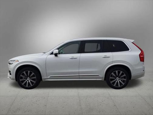2025 Volvo XC90 B6 Plus 7-Seater