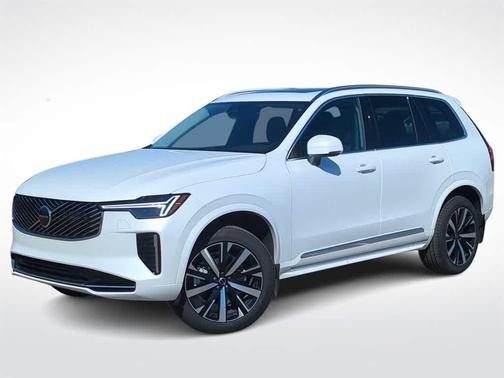 2025 Volvo XC90 B5 Core