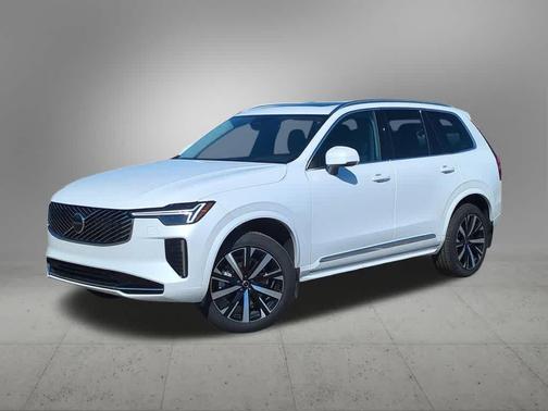 2025 Volvo XC90 B5 Core