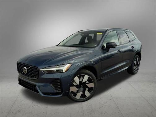 2025 Volvo XC60 Plug-In Hybrid T8 Plus