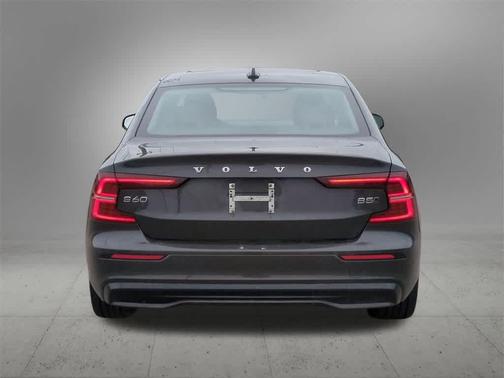 2024 Volvo S60 B5 Core Dark Theme