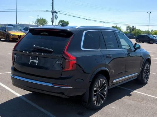 Onyx Black Metallic 2026 Volvo XC90 Plus, B6 AWD Gas (mild hybrid), Gasoline, Bright, 7 Seats