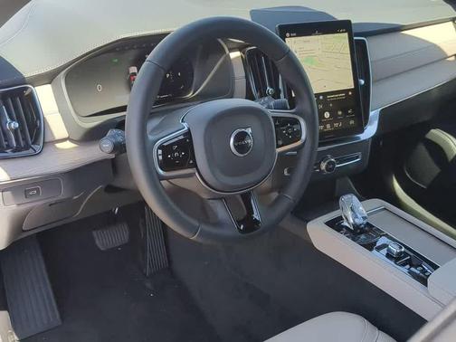 Onyx Black Metallic 2026 Volvo XC90 Plus, B6 AWD Gas (mild hybrid), Gasoline, Bright, 7 Seats