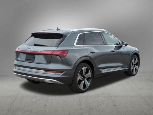 2019 Audi e-tron Premium Plus