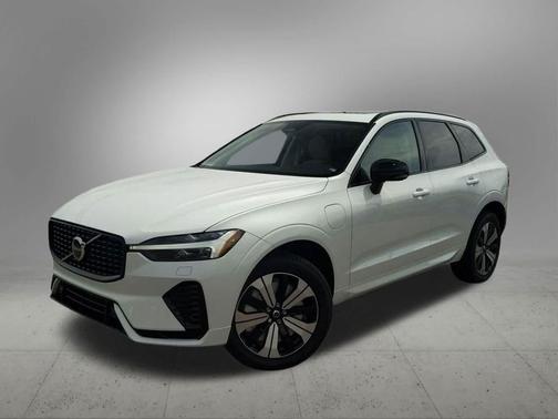2025 Volvo XC60 Plug-In Hybrid T8 Core