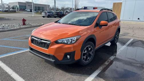 Sunshine Orange 2019 Subaru Crosstrek 2.0i Premium