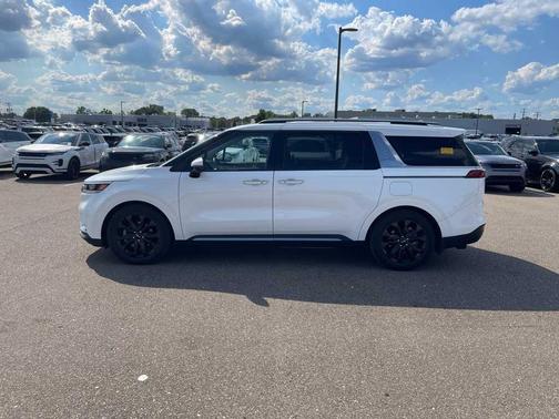 2024 Kia Carnival SX Prestige