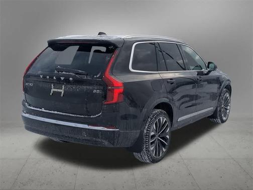 2026 Volvo XC90 Plus, B5 AWD Gas (mild hybrid), Gasoline, Bright, 7 Seats