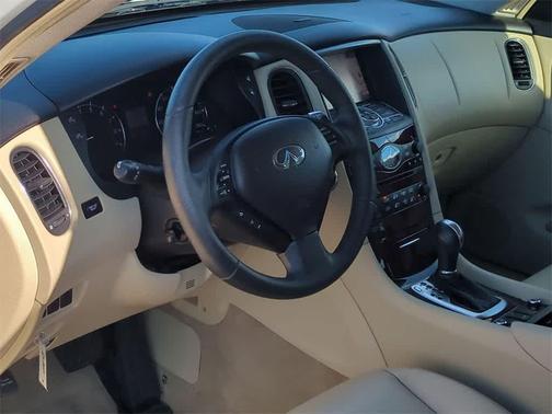 2016 INFINITI QX50 Base