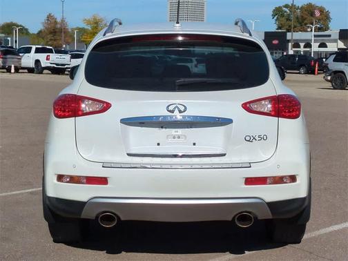 2016 INFINITI QX50 Base