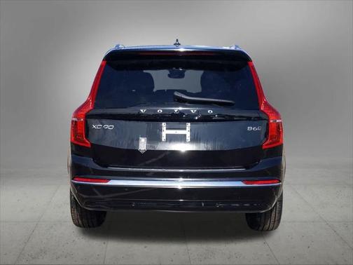 2025 Volvo XC90 B6 Plus 7-Seater
