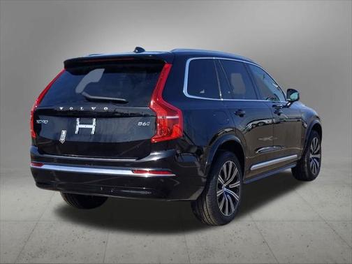 2025 Volvo XC90 B6 Plus 7-Seater