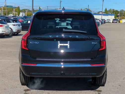 2026 Volvo XC90 B6 Plus 7-Seater
