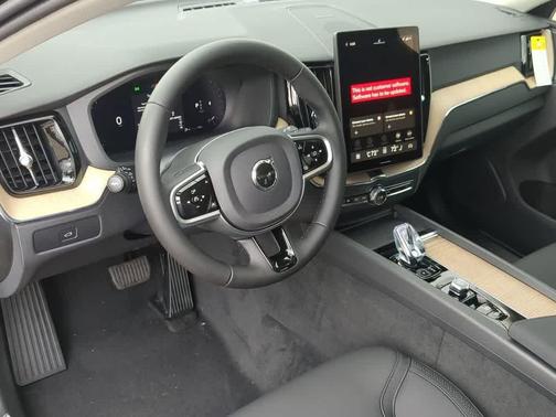 Onyx Black Metallic 2026 Volvo XC60 B5 Plus