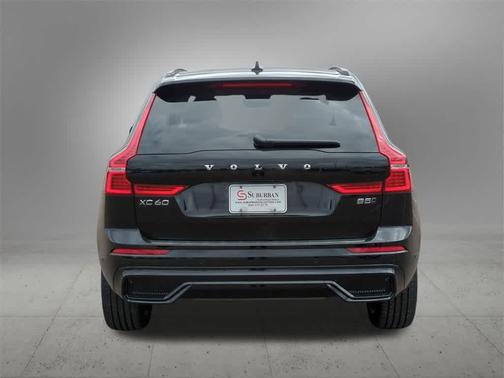 2025 Volvo XC60 Plus