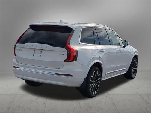 2026 Volvo XC90 B6 Ultra 7-Seater