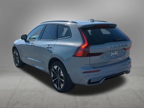 Vapour Grey Metallic 2026 Volvo XC60 Plug-In Hybrid Plus, T8 AWD Electric/Gasoline, Dark