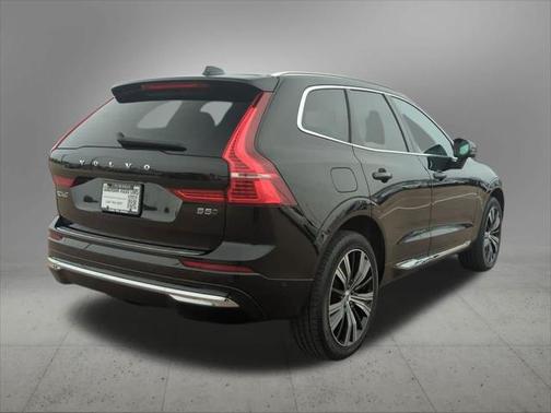 2022 Volvo XC60 B5 Inscription
