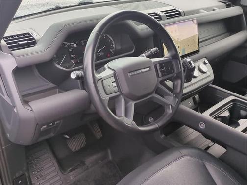 2023 Land Rover Defender 130 X-Dynamic SE
