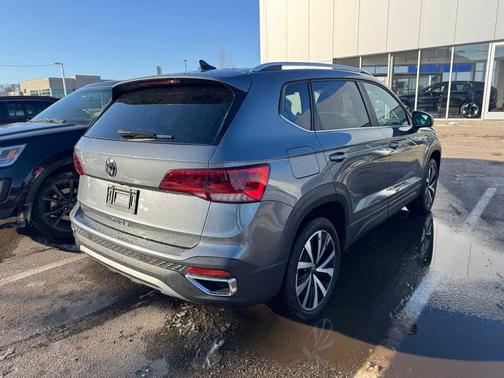 2024 Volkswagen Taos 1.5T SE