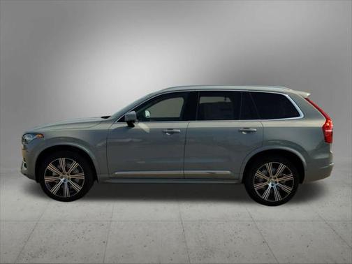2025 Volvo XC90 B6 Plus 7-Seater