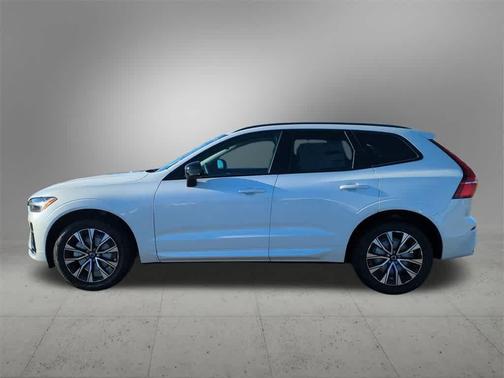 2025 Volvo XC60 Core