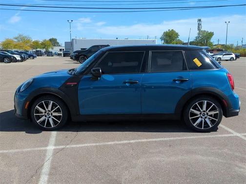 2022 MINI Hardtop Cooper S