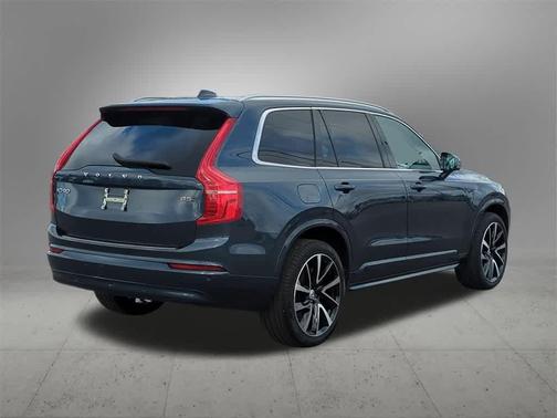 2023 Volvo XC90 B5 Core