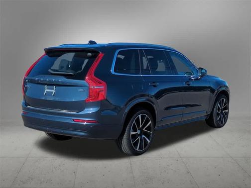 2023 Volvo XC90 B5 Core