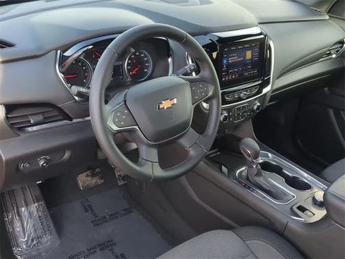 2024 Chevrolet Traverse LT Cloth