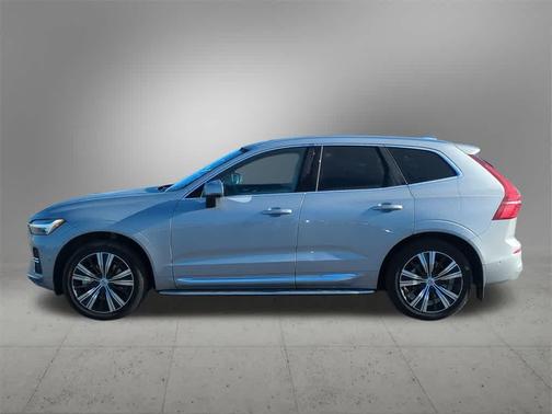2023 Volvo XC60 B6 Ultimate Bright Theme