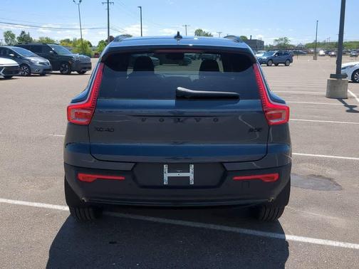 Denim Blue 2026 Volvo XC40 Black Edition Ultra, B5 AWD Gas (mild hybrid)