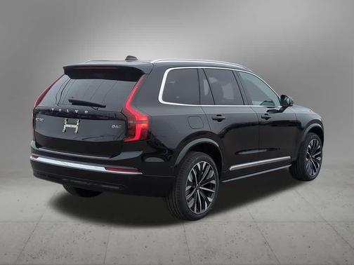 Black 2026 Volvo XC90 B6 Plus 7-Seater