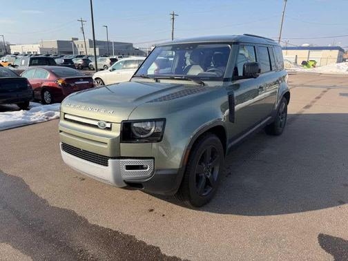 2022 Land Rover Defender 110 SE