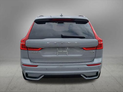 2025 Volvo XC60 Plug-In Hybrid T8 Plus
