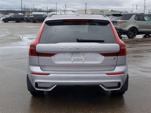 2026 Volvo XC60 B5 Plus