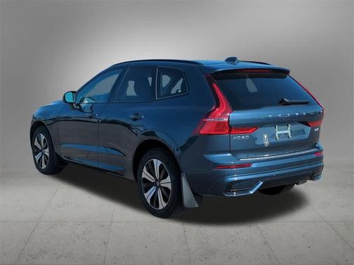2025 Volvo XC60 Plug-In Hybrid T8 Core