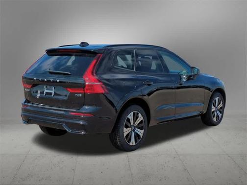 2025 Volvo XC60 Plug-In Hybrid Plus