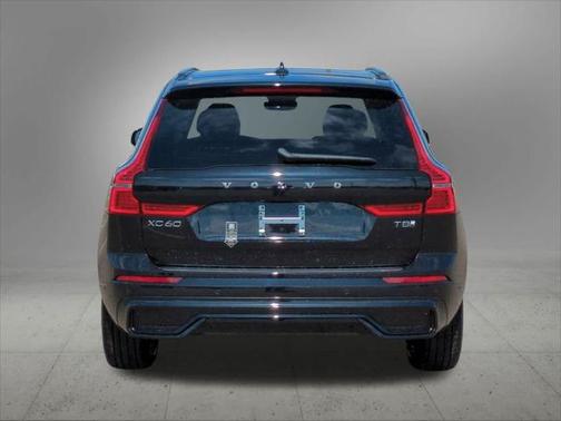 2025 Volvo XC60 Plug-In Hybrid Plus
