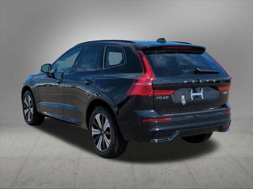 2025 Volvo XC60 Plug-In Hybrid Plus