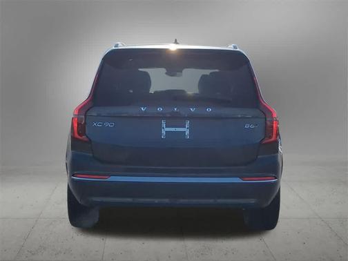 2026 Volvo XC90 Ultra, B6 AWD Gas (mild hybrid), Gasoline, Bright, 7 Seats