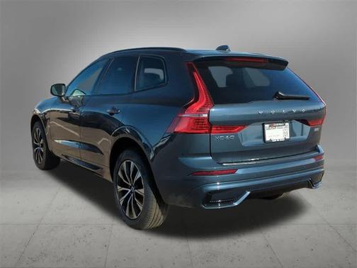 2025 Volvo XC60 B5 Core