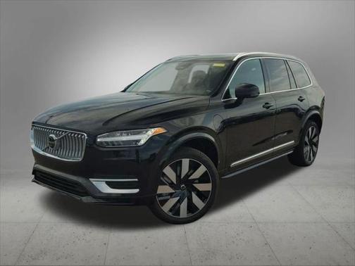 2025 Volvo XC90 Plug-In Hybrid T8 Plus 6-Seater