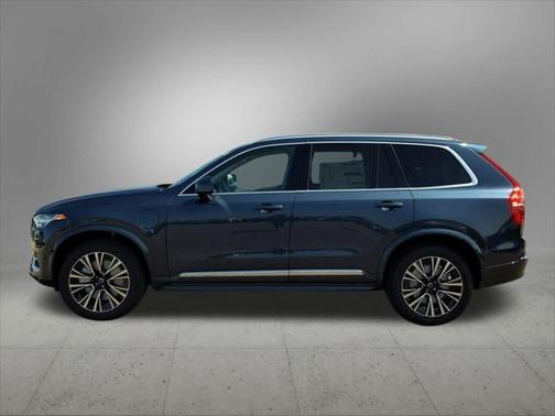 2025 Volvo XC90 Plug-In Hybrid T8 Plus 7-Seater