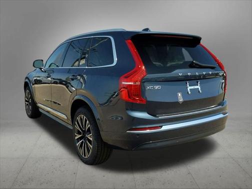 2025 Volvo XC90 Plug-In Hybrid T8 Plus 7-Seater