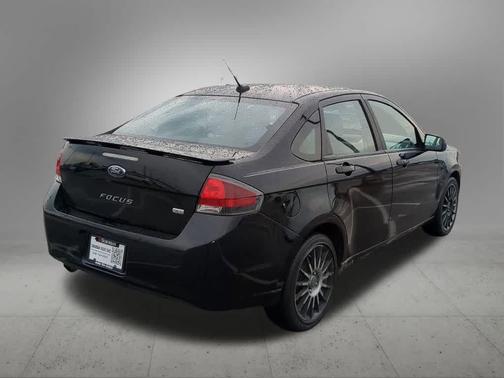 2010 Ford Focus SES